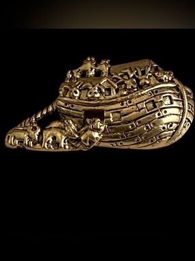Vintage BG(Bergdorf Goodman goldtone Noah’s ark brooch